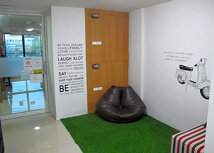 Homey Donmueang Hotel 2*